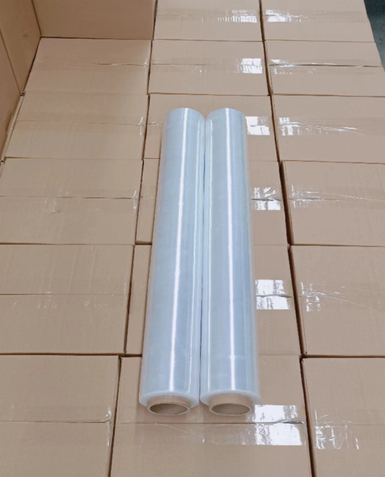 China manuelle Verpackung von 50 cm x 20 Mikron PE-Kunststoffverpackungs-Stretchfolie